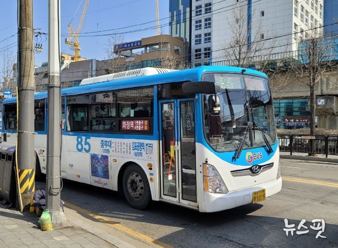 버스 운행 사진