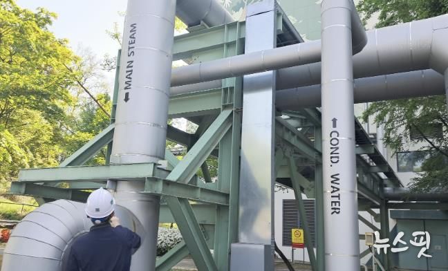 수원시자원회수시설에서 생산한 증기를 민간 발전소로 전달하는 배관