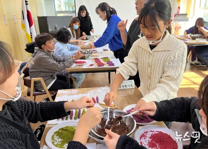 안양시자원봉사센터 가족봉사단 아이생각팀, 빵·쿠키 나눔 연합봉사