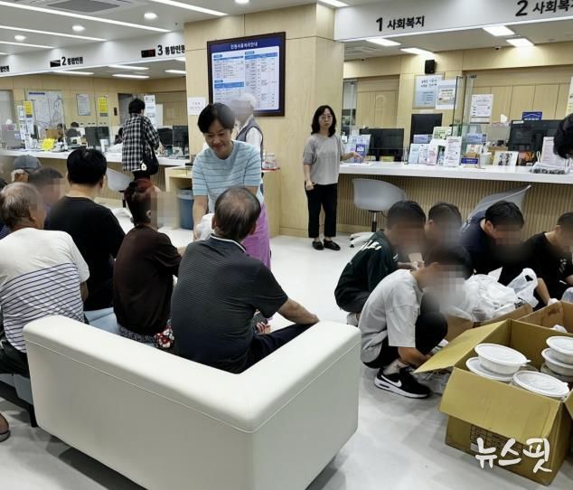 가든버런티어, 신명아이마루 보육원 아이들과 수원시 팔달구 매산동 취약계층에 도시락 전달