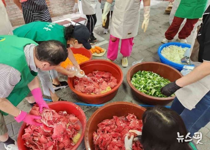 고양시 풍산동 새마을부녀회, 추석 맞이 어르신께 밑반찬 전달
