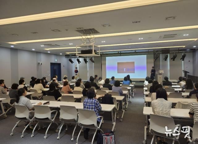 의왕시 포일어울림도서관, 그림책과 음악이 만든 특별한 독서달 행사 막 내려