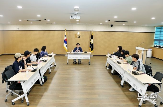 김태흥 부의장, 의왕시 대안교육기관 학생들과 시의회 참관 함께 해