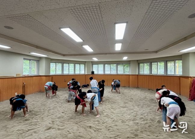 안산 매화 거점형 늘봄센터 양궁,대학연계,씨름 프로그램 운영