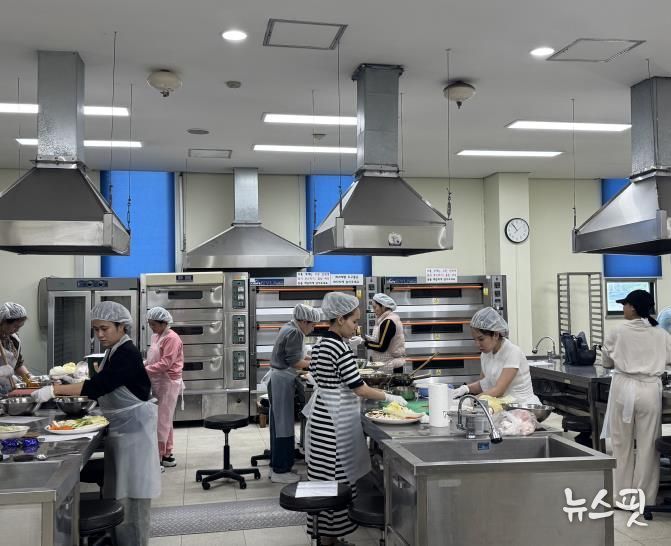 더 큰 행복 포천시가족센터, 결혼이민자 정착단계별 지원 ‘한식 요리 교실’ 운영