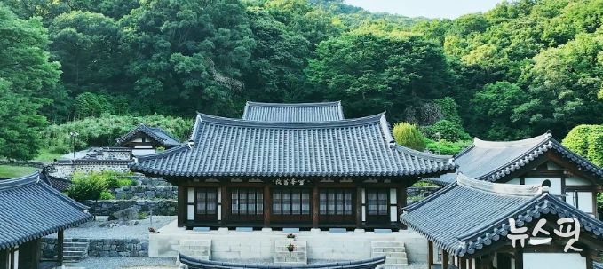 설봉서원, 오현(五賢)을 기리는 추향제 봉행