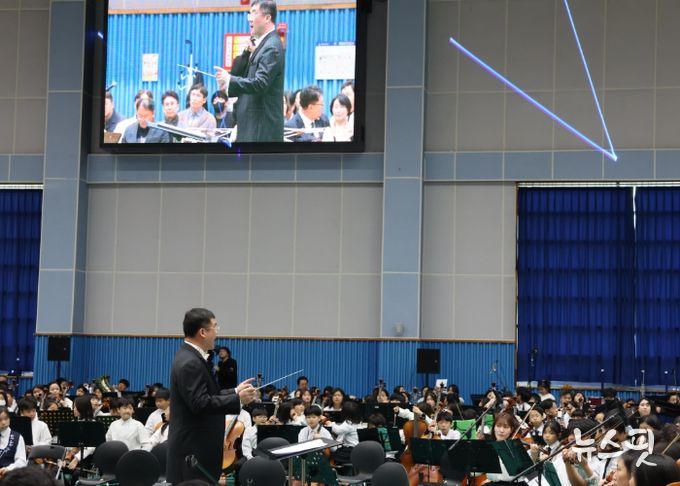 가평의 자연, 음악으로 물들다  2025 가평 가을愛 예술路 물별숲 학생 음악제 성료