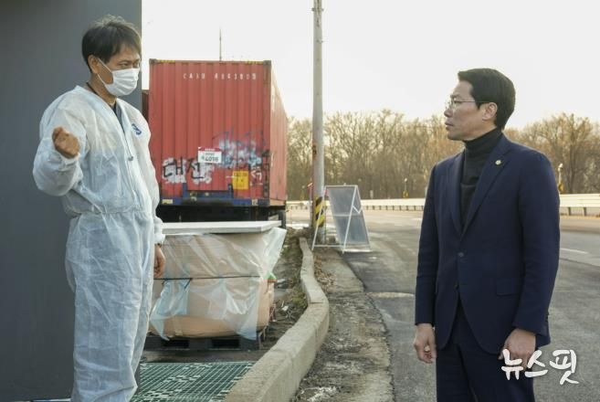 포천시의회 임종훈 의장, 가축방역 거점 소독초소 근무자 격려