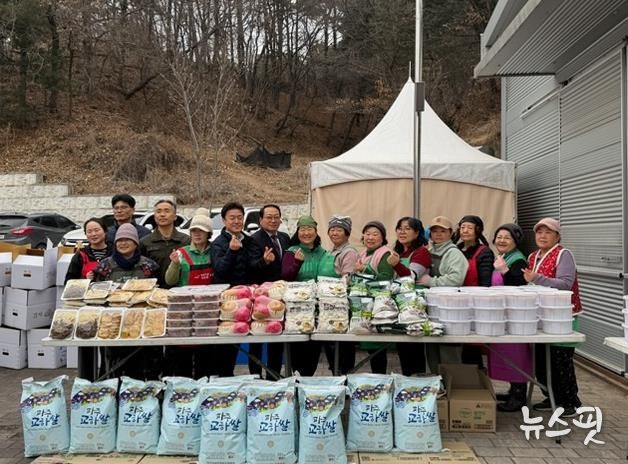 파주시 법원읍 새마을부녀회, 설 명절 맞아 독거노인 가구에 명절 음식 나눔