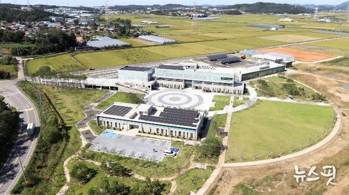 화성시 농업기술센터 상공 항공 촬영 사진.(화성시 제공)