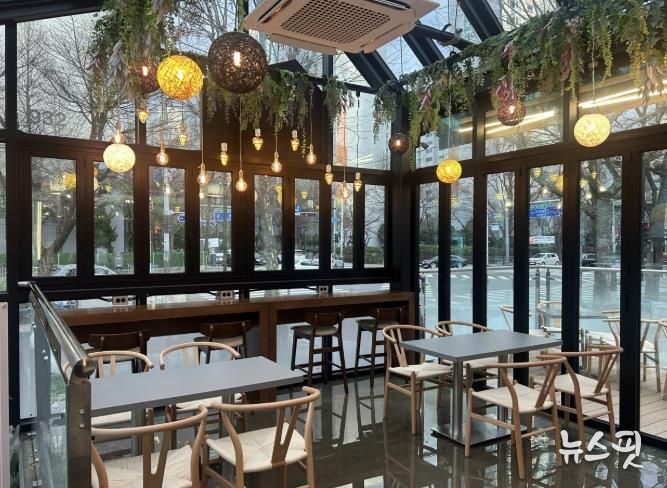 힐링 카페 ‘담온 1177’ 내부 모습