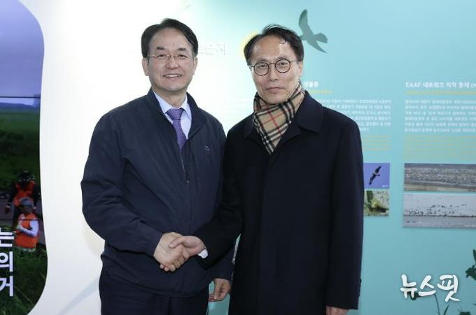 이동환 고양시장과 이승환 한강유역환경청장 면담