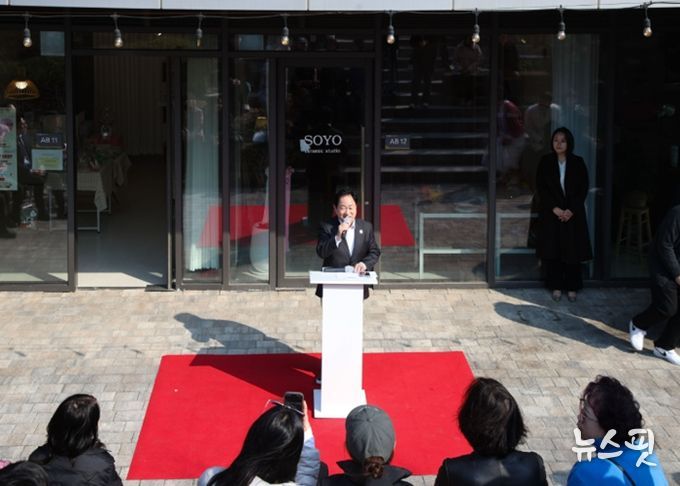 별내 청년 창업랩에서 축사하는 주광덕 시장