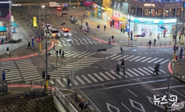 파주시, 바닥형 보행신호등 확대 시범 설치