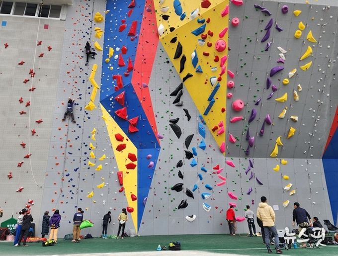 파주시, 국제규격 인공암벽장 문 열었다… 4월부터 시민 이용 가능